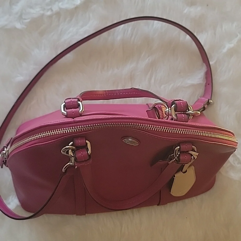 COACH Cora Peyton Pink Double Handle Zip Around Crossbody Satchel‎ Dome Bag